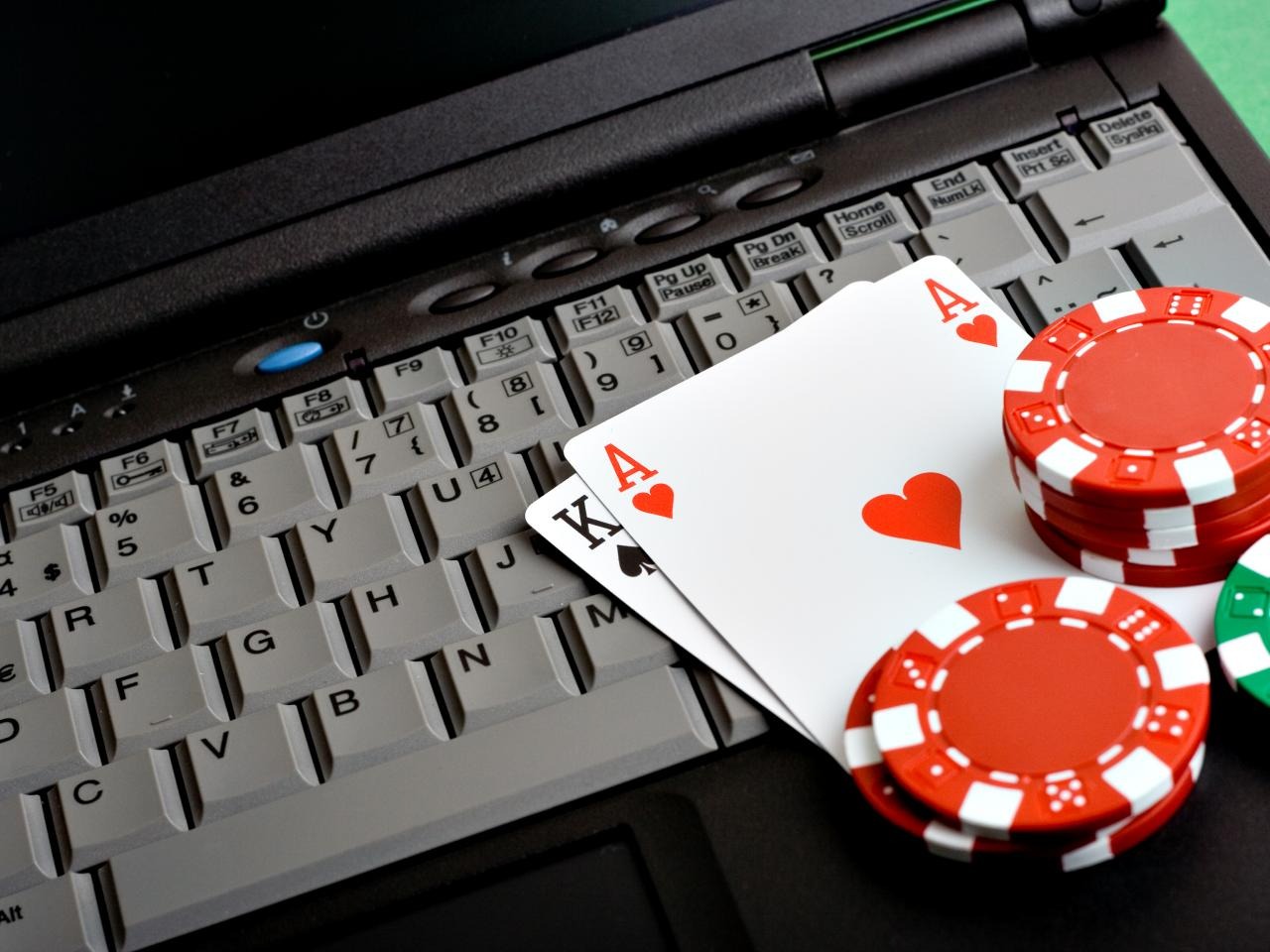 5 Basic Aspects of Poker Beginners Should Focus On